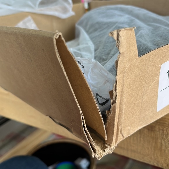 NIB-NWT Journee Collection Footwear - Picture 6 of 8